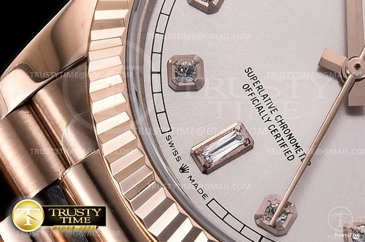 0520 RDD0219J – DayDate 36mm FreshLook 697